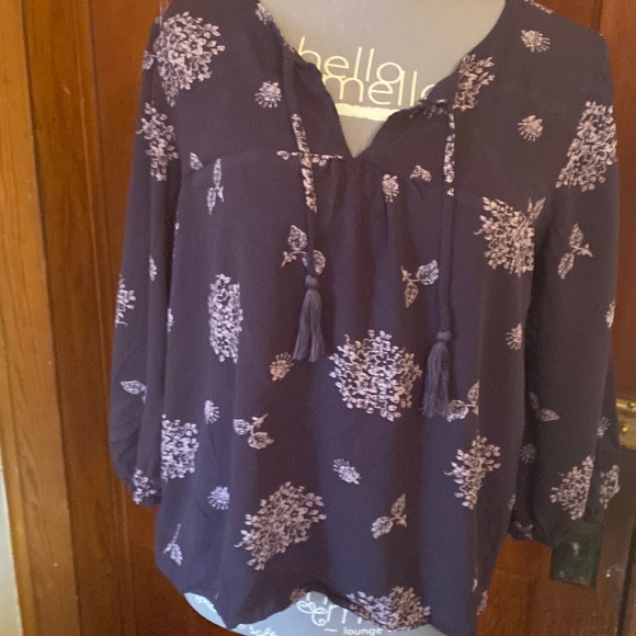 🌹Anthropologie Skies are Blue Purple Blouse with Lilacs 🌹 - Picture 1 of 5